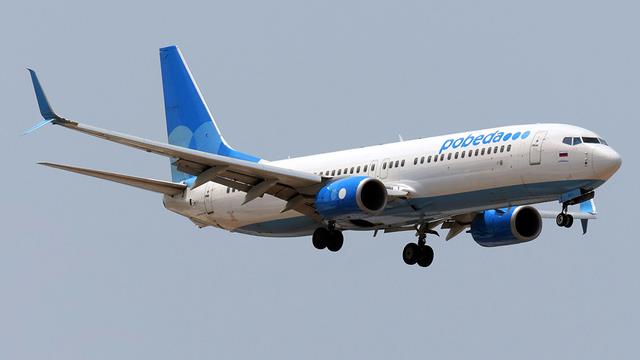 VP-BQH:Boeing 737-800:Air 2000